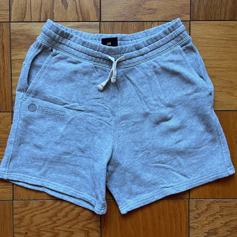 Men’s H&M Gray Shorts Size Small